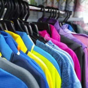 close-up-sports-t-shirts-hanging-hangers-sporting-goods-hypermarket-store-clothes-rack-colorful-coats-hang-252521554